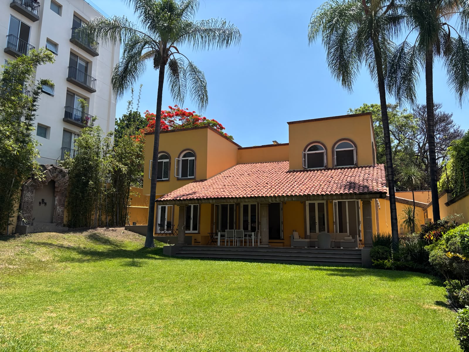 Casa de lujo whatsapp image 2026 07 02 at 3.41.08 pm (1)